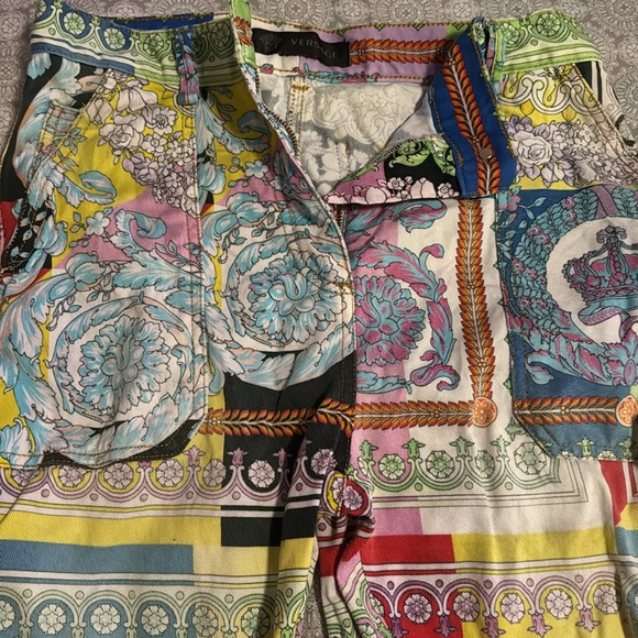 Woman’s Versace pants - Picture 2 of 5